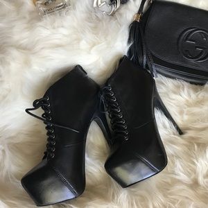 Steve Madden Black leather Secretve ankle boot